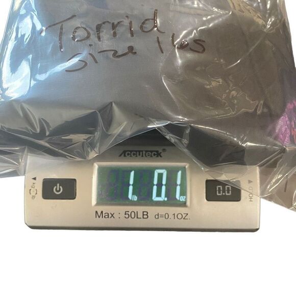 Torrid black distressed 16 short jeans ankle - Picture 7 of 8